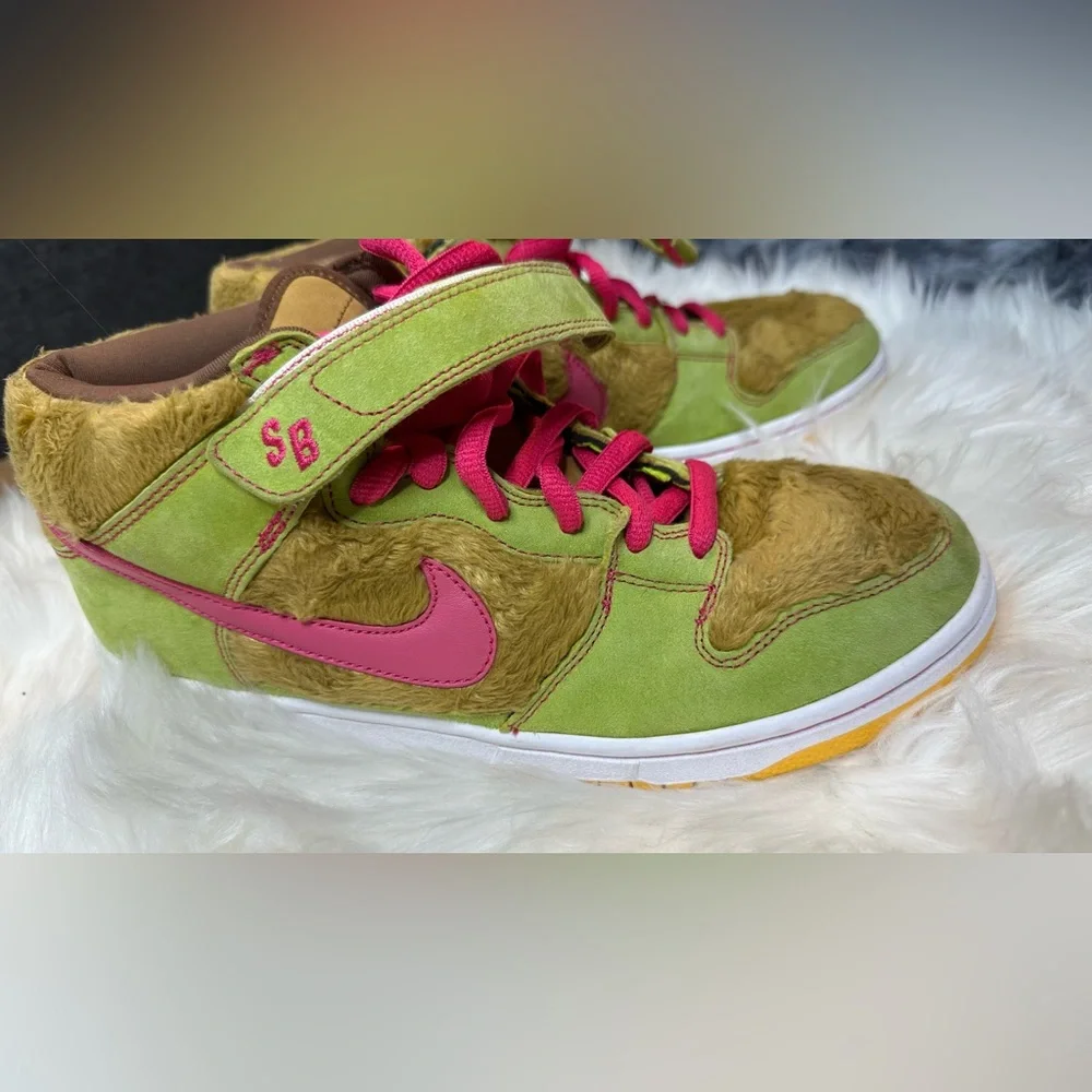 Nike Vibrant Green and Pink High-Tops - Picture 2 of 6